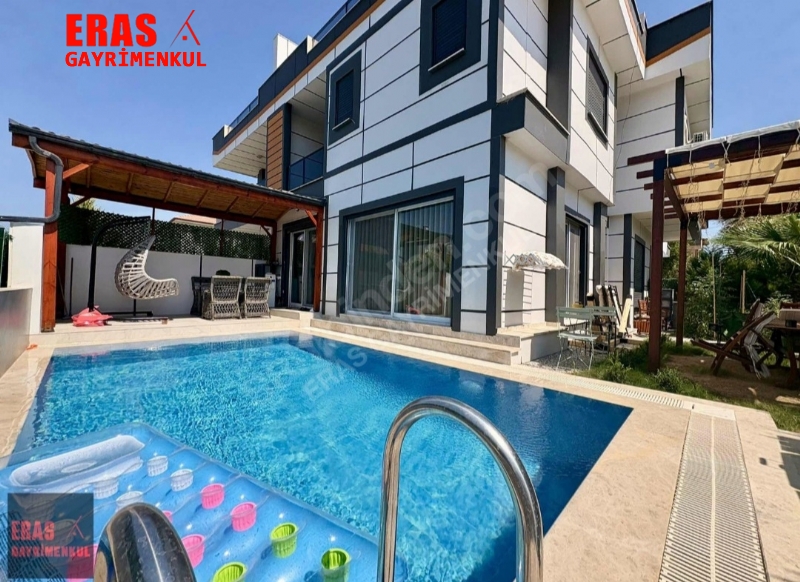 Dalaman'da Sat�l�k 4+1 Ak�ll� Ev Sistemli Havuzlu Villa