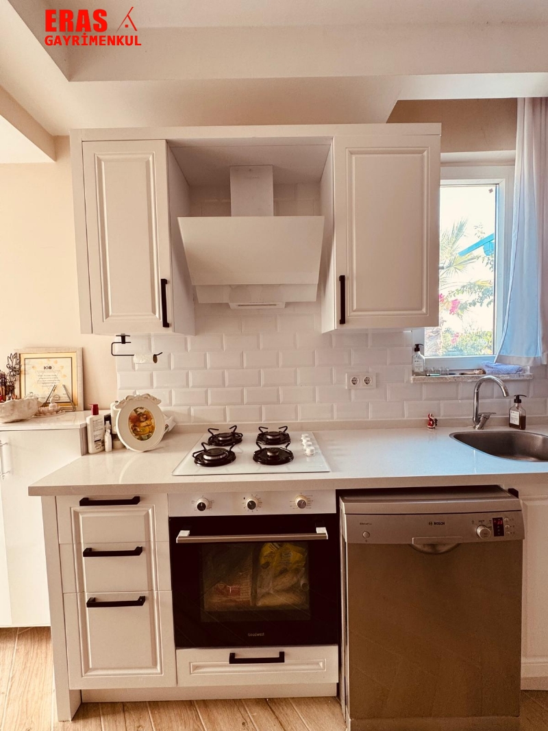 Dalaman'da Sat�l�k Bah�eli Y�zme Havuzlu Sitede 2+1 Dubleks Daire