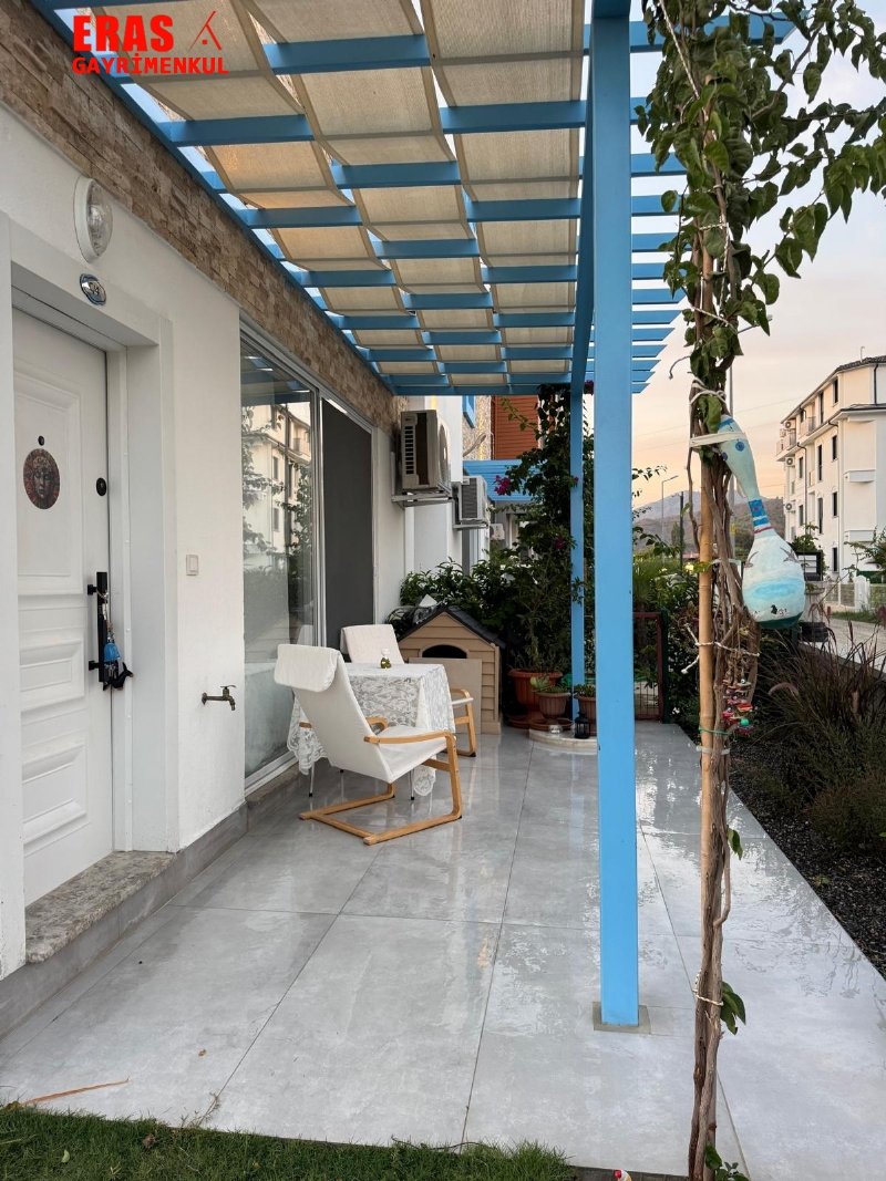 Dalaman'da Sat�l�k Bah�eli Y�zme Havuzlu Sitede 2+1 Dubleks Daire