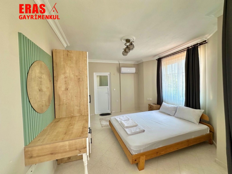 Dalaman'da Sat�l�k Y�zme Havuzlu 3+1 Villa
