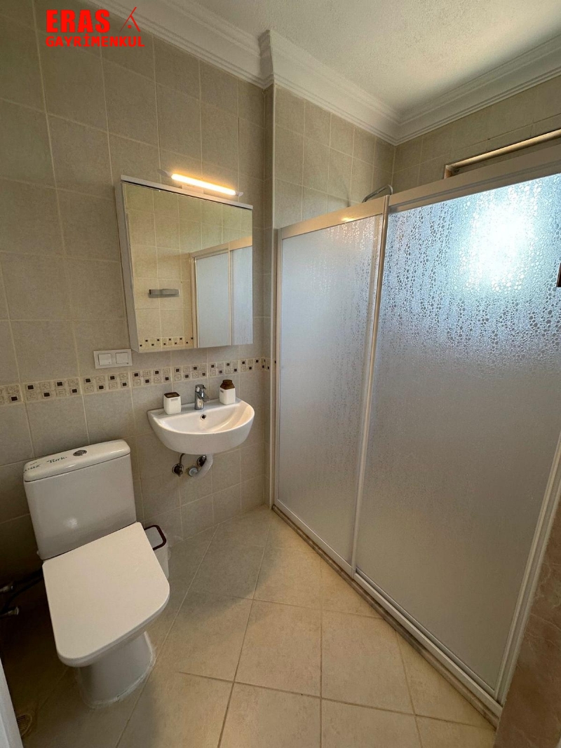 Dalaman'da Sat�l�k Y�zme Havuzlu 3+1 Villa
