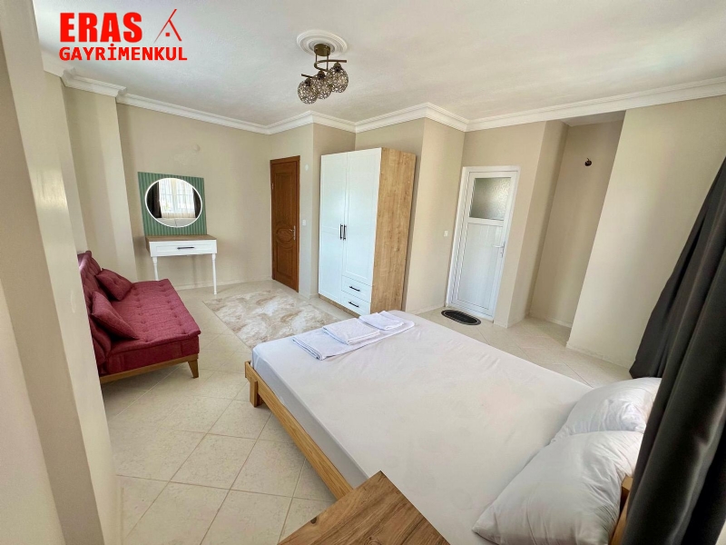 Dalaman'da Sat�l�k Y�zme Havuzlu 3+1 Villa