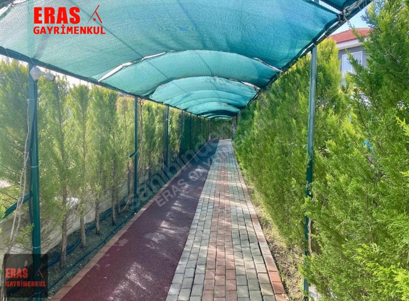 Dalaman'da Sat�l�k Y�zme Havuzlu Sitede 1+1 E�yal� Daire